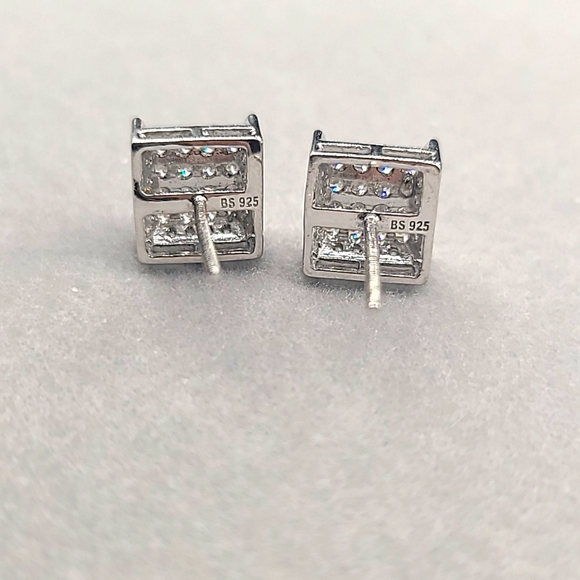 Sterling silver micro pave square stud earrings - Picture 4 of 5